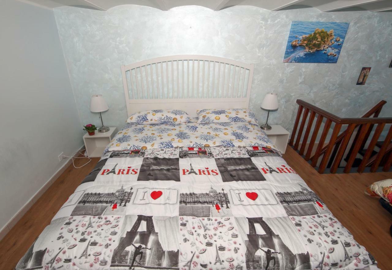 Taorminaxos Apartment จีอาร์ดีนี นักซอส ภายนอก รูปภาพ