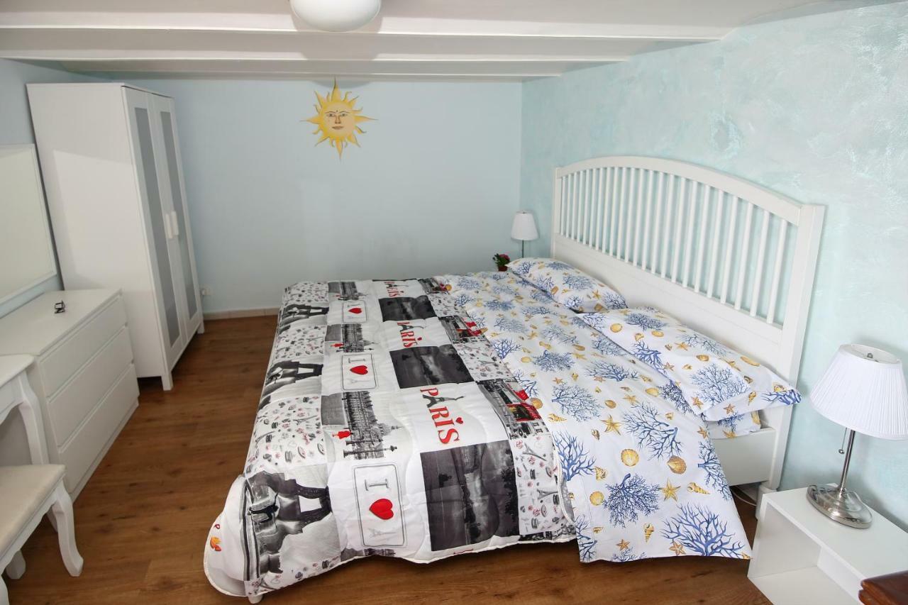 Taorminaxos Apartment จีอาร์ดีนี นักซอส ภายนอก รูปภาพ